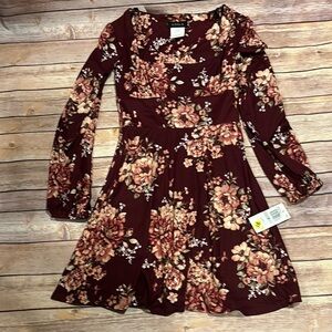 NWT B Darlin size 0 wine and cottage rose soft dress boho fantastic